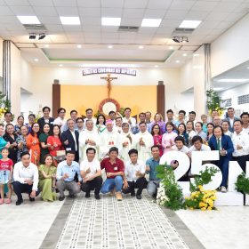 Sinh hoạt định kỳ tháng 06/2024 - Mừng ngân khánh Lm Giu-se 17 word image 9651 10